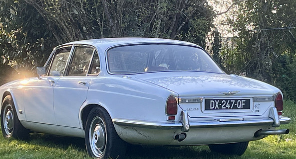 location-JAGUAR-Amboise-roadstr