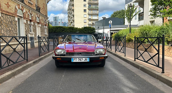 location-JAGUAR-Courbevoie-roadstr
