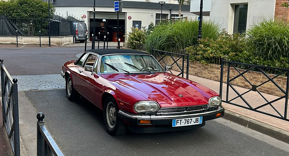 location-JAGUAR-Courbevoie-roadstr