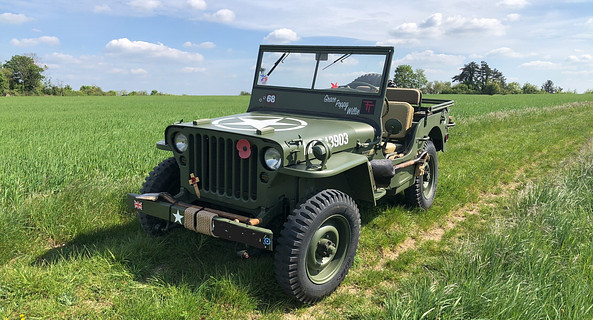 location-JEEP-La Chapelle-Longueville-roadstr