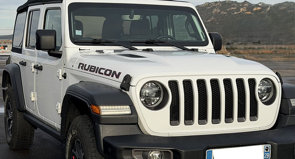 location-JEEP-Figari-roadstr