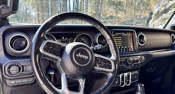 location-JEEP-Thonon-les-Bains-roadstr