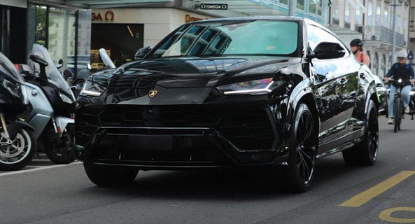 location-LAMBORGHINI-Collonges-sous-Salève-roadstr