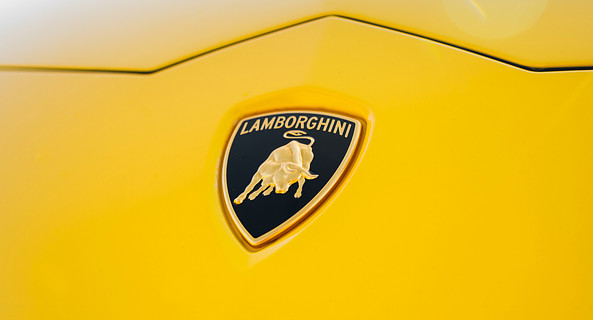 location-LAMBORGHINI-Gaillard-roadstr