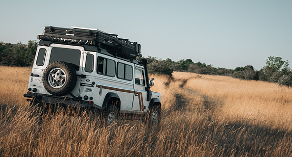location-LAND ROVER-Beaune-roadstr