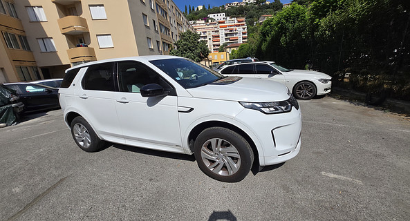 location-LAND ROVER-Nice-roadstr