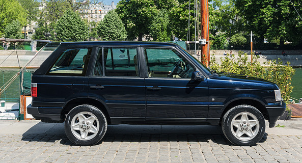 location-LAND ROVER-Paris-roadstr