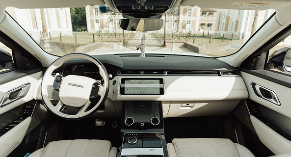 location-LAND ROVER-Lens-roadstr