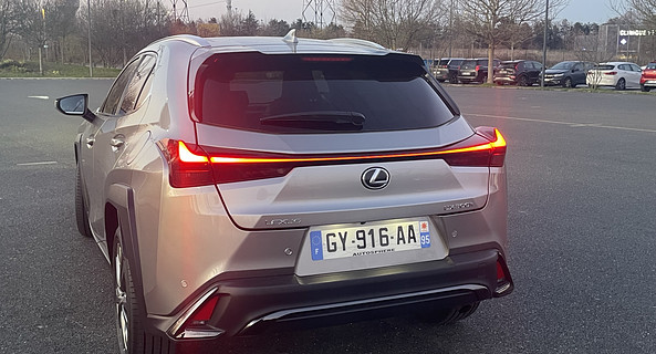 location-LEXUS-Cergy-roadstr