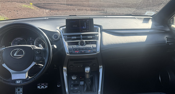 location-LEXUS-Saint-Restitut-roadstr