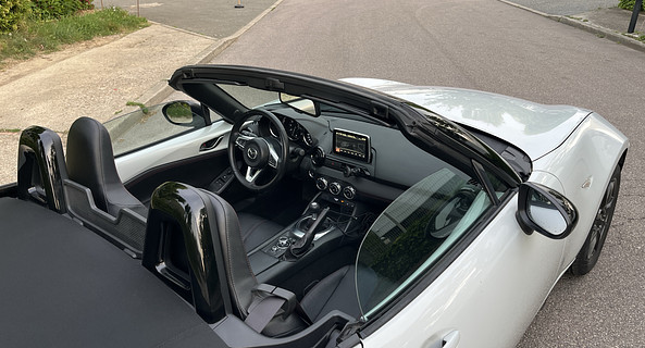location-MAZDA-Paris-roadstr