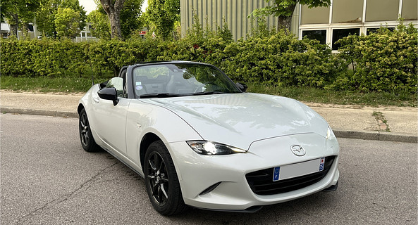 location-MAZDA-Paris-roadstr