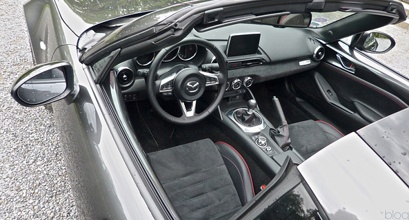 location-MAZDA-Trèves-roadstr