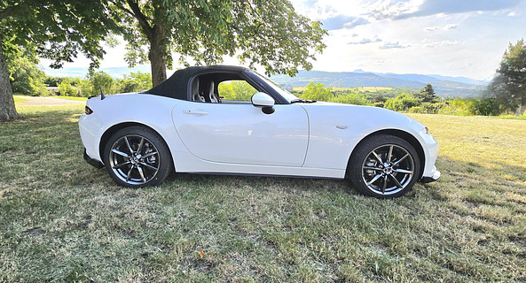 location-MAZDA-Vic-le-Comte-roadstr
