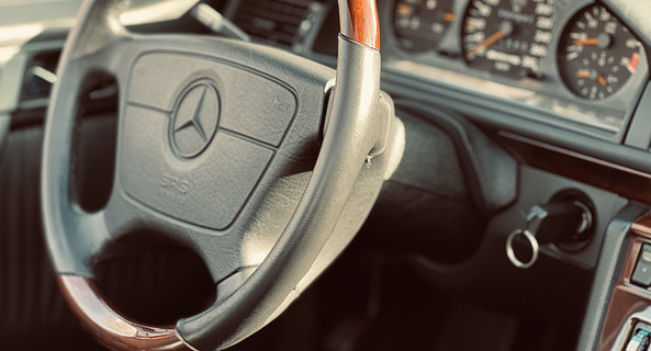 location-MERCEDES-BENZ-Asnières-sur-Seine-roadstr