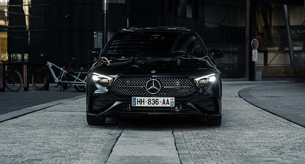 location-MERCEDES-BENZ-Puteaux-roadstr