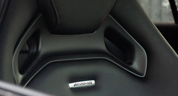 location-MERCEDES-BENZ-Rennes-roadstr