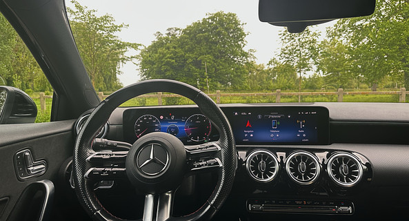 location-MERCEDES-BENZ-Caen-roadstr