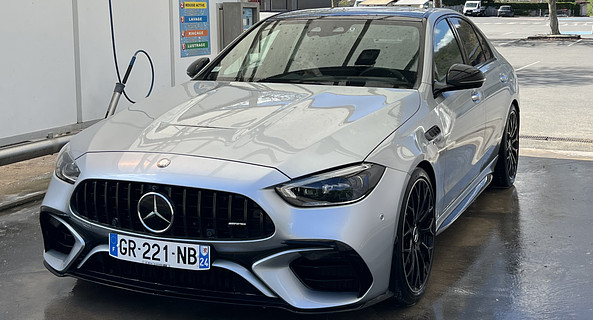 location-MERCEDES-BENZ-Montignac-Lascaux-roadstr