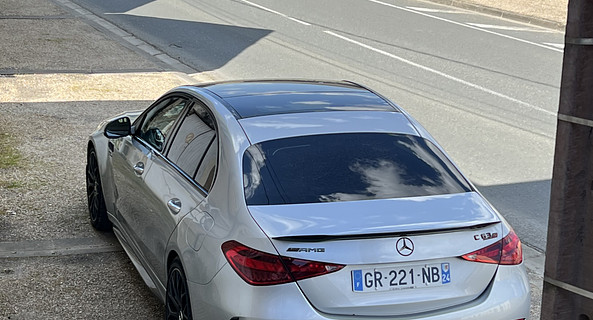 location-MERCEDES-BENZ-Montignac-Lascaux-roadstr