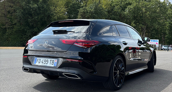 location-MERCEDES-BENZ-Houdan-roadstr