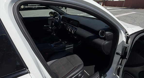 location-MERCEDES-BENZ-Les Arcs-roadstr