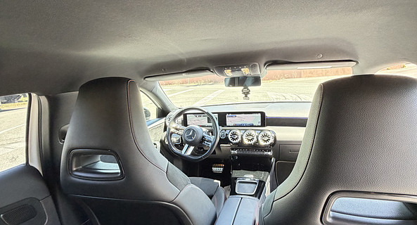 location-MERCEDES-BENZ-Les Arcs-roadstr