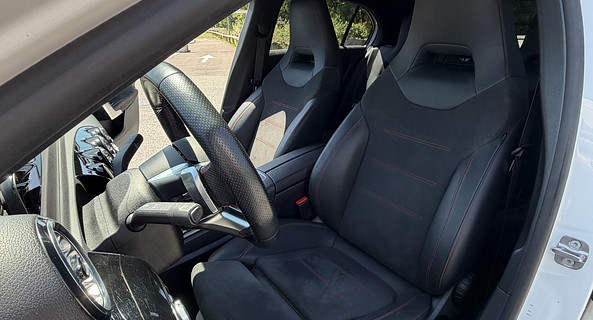 location-MERCEDES-BENZ-Les Arcs-roadstr