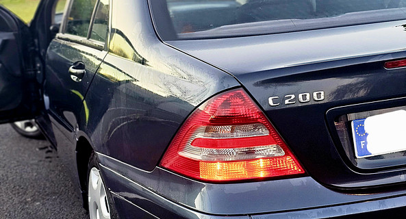 location-MERCEDES-BENZ-Coulaines-roadstr