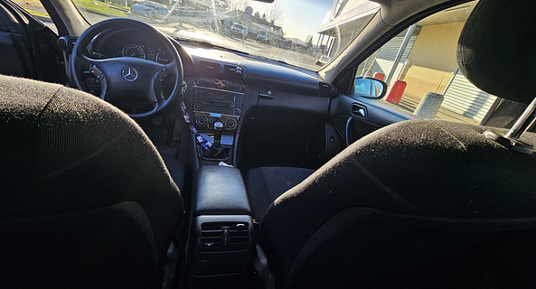 location-MERCEDES-BENZ-Coulaines-roadstr