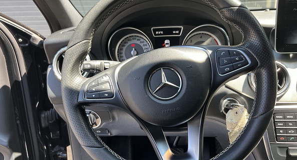 location-MERCEDES-BENZ-Saint-Romain-de-Jalionas-roadstr