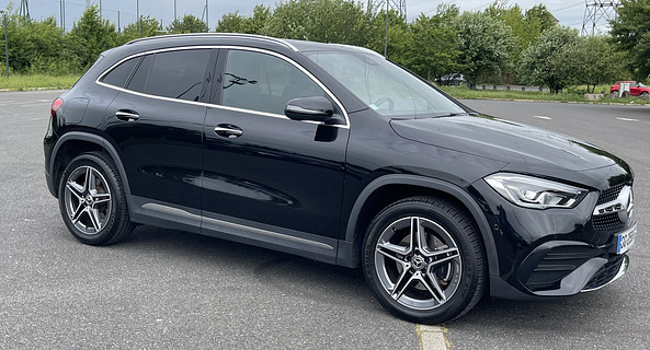 location-MERCEDES-BENZ-Cergy-roadstr