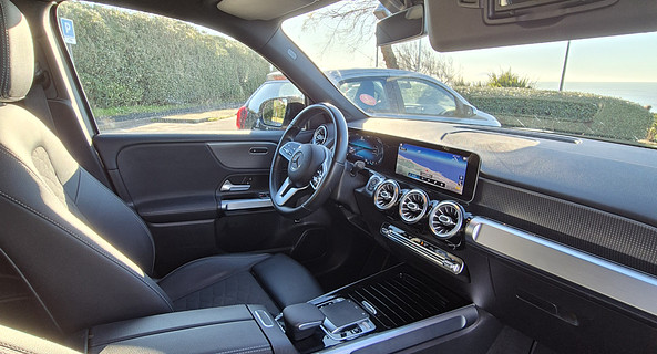 location-MERCEDES-BENZ-Anglet-roadstr