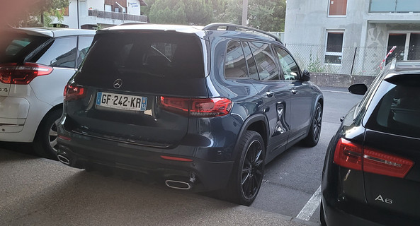 location-MERCEDES-BENZ-Thonon-les-Bains-roadstr