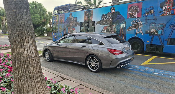 location-MERCEDES-BENZ-Vence-roadstr