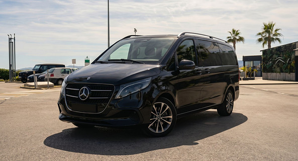 location-MERCEDES-BENZ-Fréjus-roadstr