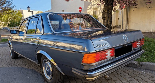 location-MERCEDES-BENZ-Paris-roadstr