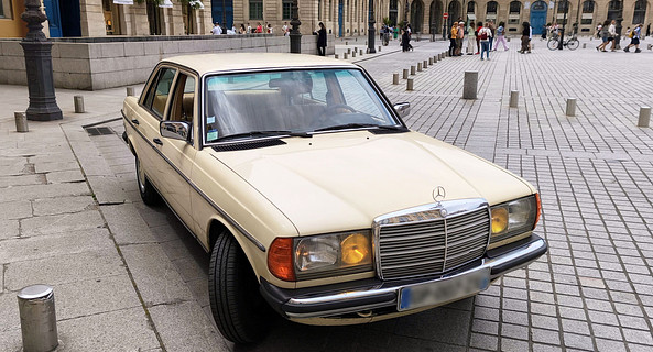 location-MERCEDES-BENZ-Paris-roadstr