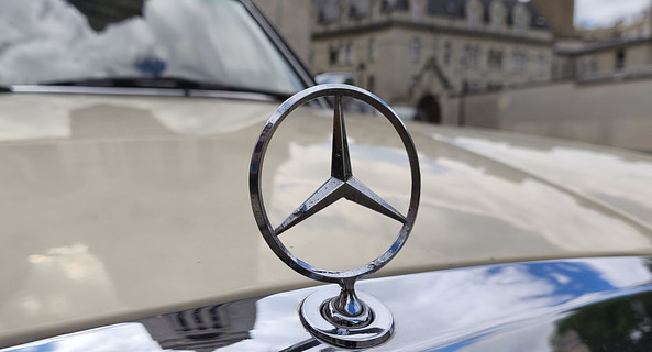 location-MERCEDES-BENZ-Paris-roadstr