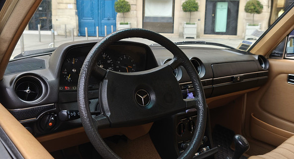 location-MERCEDES-BENZ-Paris-roadstr