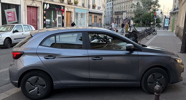 location-MG-Paris-roadstr