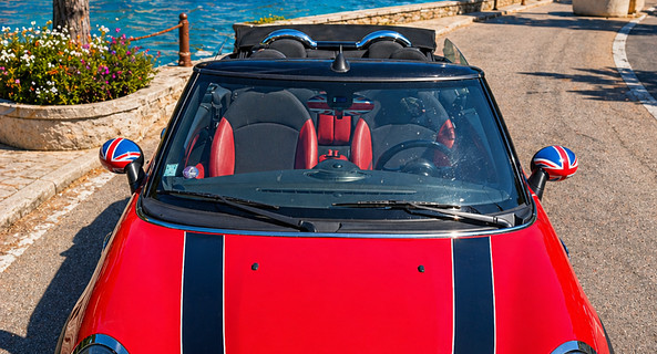 location-MINI-Roquebrune-Cap-Martin-roadstr