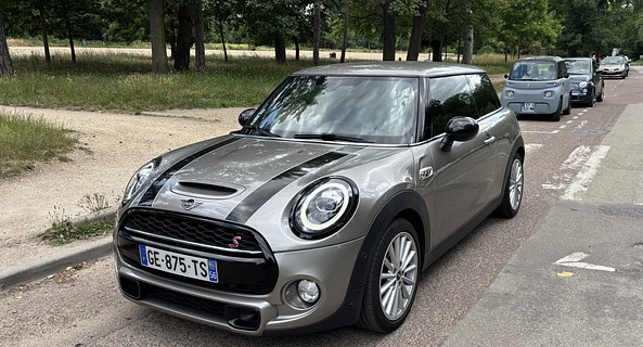 location-MINI-Paris-roadstr