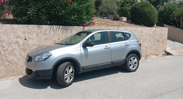 location-NISSAN-Lumio-roadstr