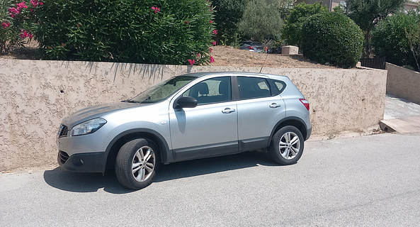 location-NISSAN-Lumio-roadstr