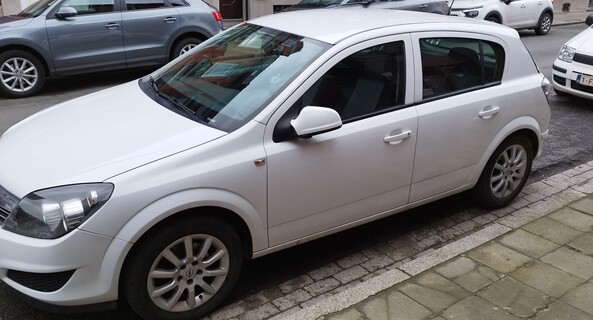 location-OPEL-Charleroi-roadstr