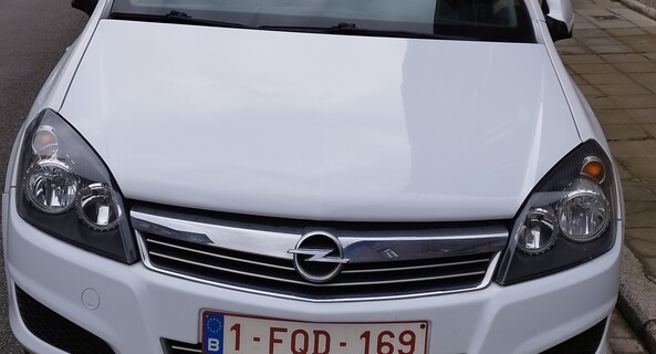 location-OPEL-Charleroi-roadstr