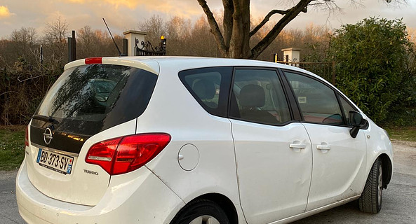 location-OPEL-Thomery-roadstr