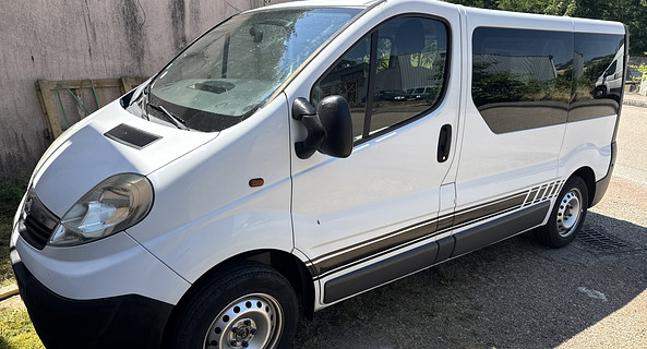 location-OPEL-Amplepuis-roadstr