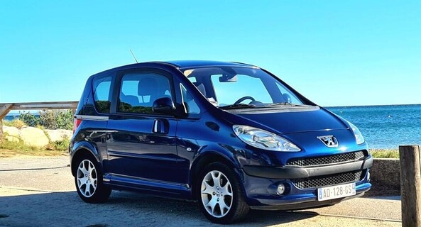 location-PEUGEOT-Hyères-roadstr